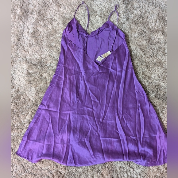 Victoria’s Secret Gold Label Lilac 100% Silk Nightgown – Size Small - Picture 5 of 9